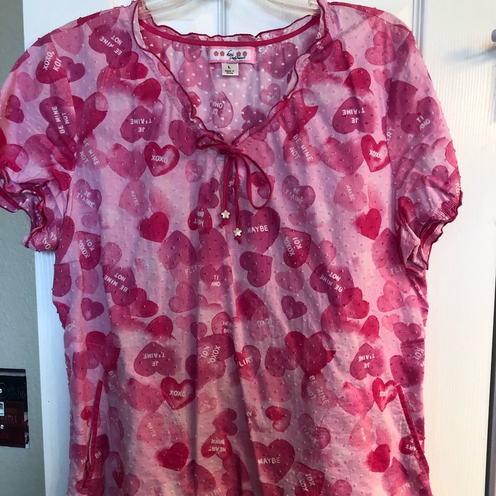 KOI XL Scrub Top. Pre-Owned but looks new & true to size!  Adorable!!